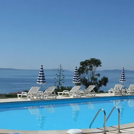 Azur فندق