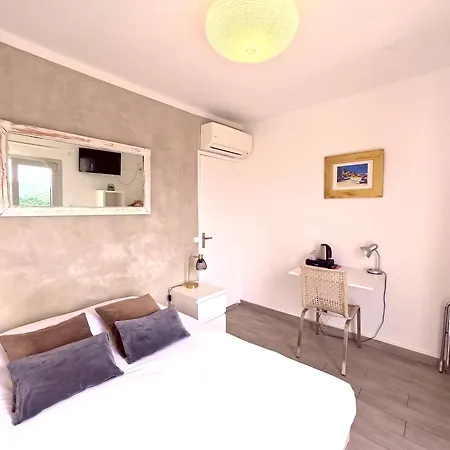 Hotel Azur 3*
